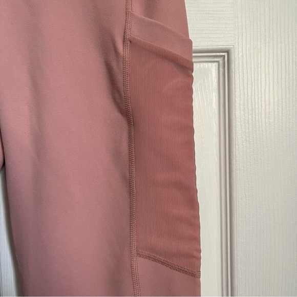 Fabletics On-The-Go Powerhold High Rise Capri Leggings - Picture 6 of 9